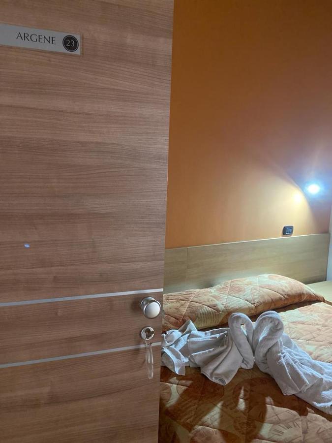 Mandanici :Borgo Marsalini Hotel Barcellona-Pozzo di Gotto Buitenkant foto