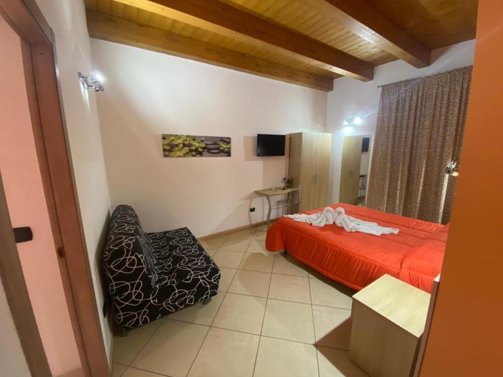 Mandanici :Borgo Marsalini Hotel Barcellona-Pozzo di Gotto Buitenkant foto